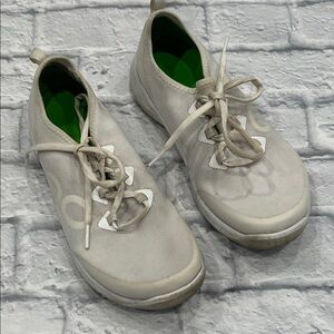 Women's White OOFOS Recovery Sneakers Size 9